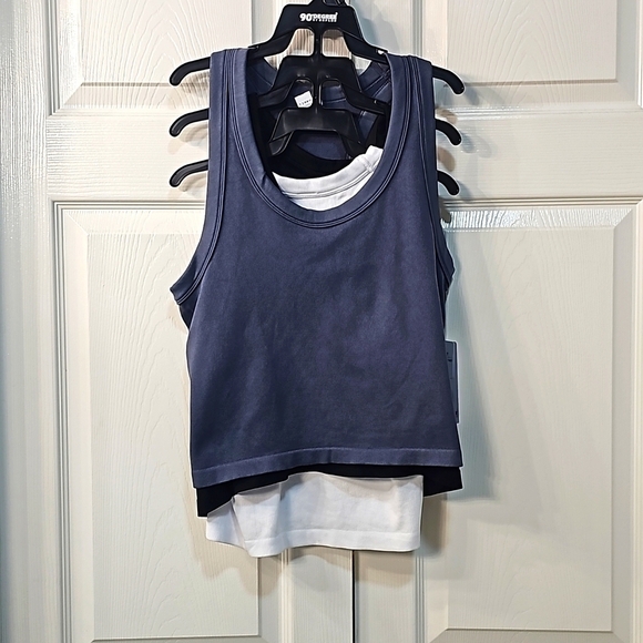 NWT 90 Degree by Reflex 3 pack Seamless Crop Tops. Satellite, White & Black XL - Picture 5 of 13